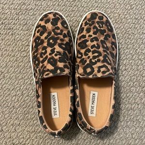 Steve Madden Leopard canvas slip on sneakers size 9.5